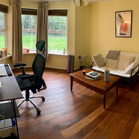 Peaceful Garden View Apt. Close To Central London Exterior photo
